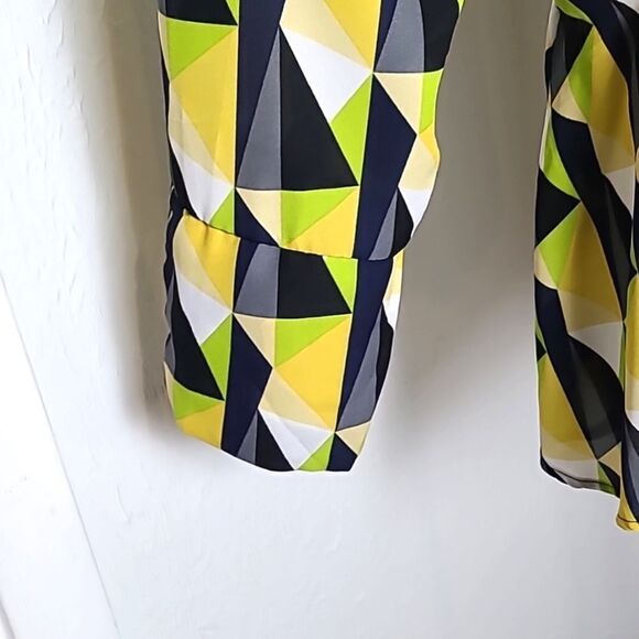 Ashley Stewart Colorful Cold-Shoulder Peplum Top, Buttondown, Size 18/20 - Picture 5 of 9